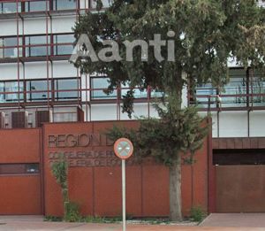 Valla metálica de Agencia Tributaria de la Región de Murcia